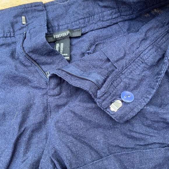 Forever 21 Creased Front Shorts - Picture 5 of 5